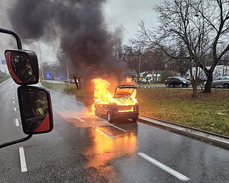 Samochd spon na Maczka. Kierowca zdy wyj