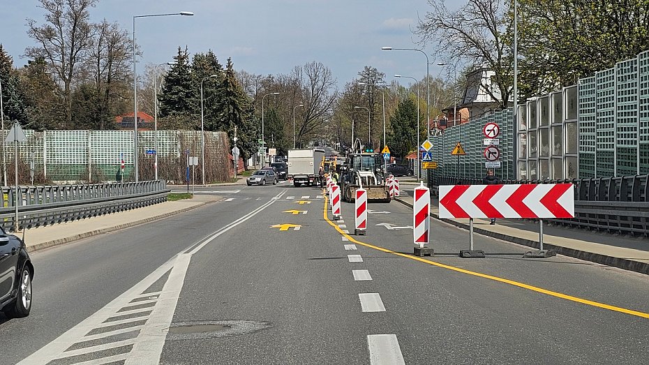alt='Kilkanacie lat opnienia. Buduj kanalizacj na Biaoce Dworskiej'