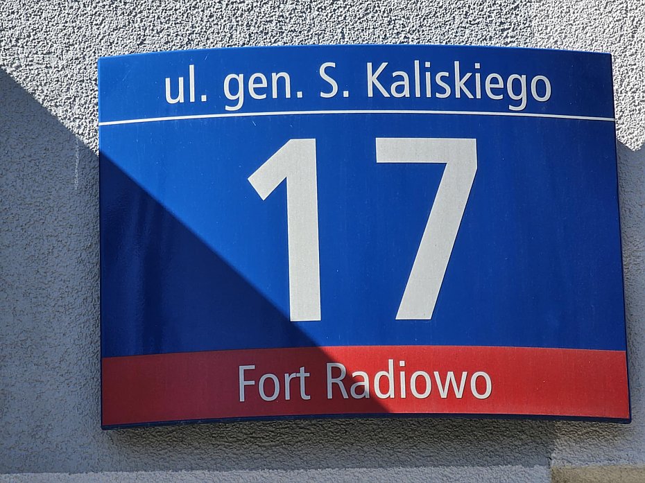 Czy w budynku akademika WAT bya katownia NKWD?