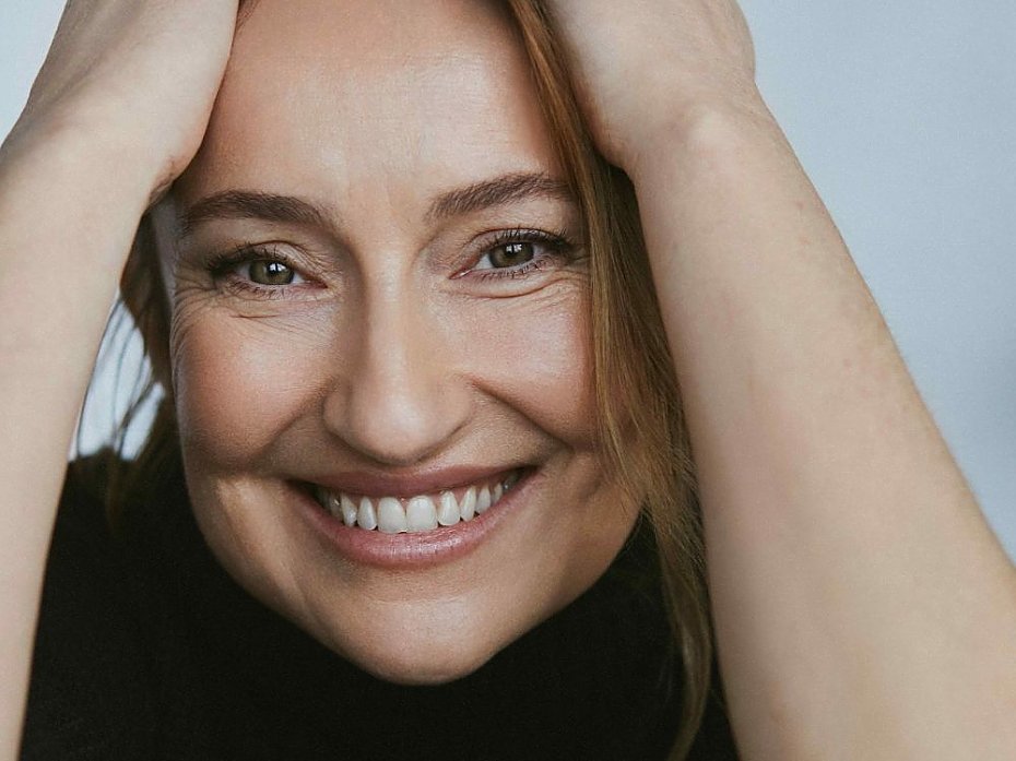 alt='Katarzyna Groniec na Koszykowej. Spotkanie z piosenk, literatur i emocjami'