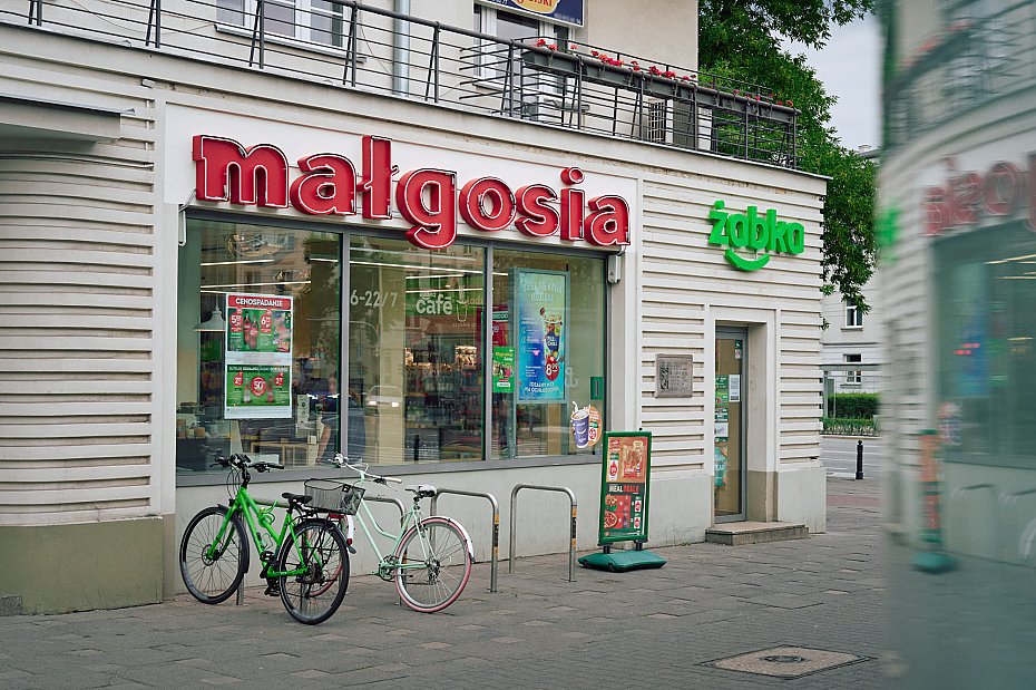 Historyczny neon "Magosia" znw zdobi plac Wilsona