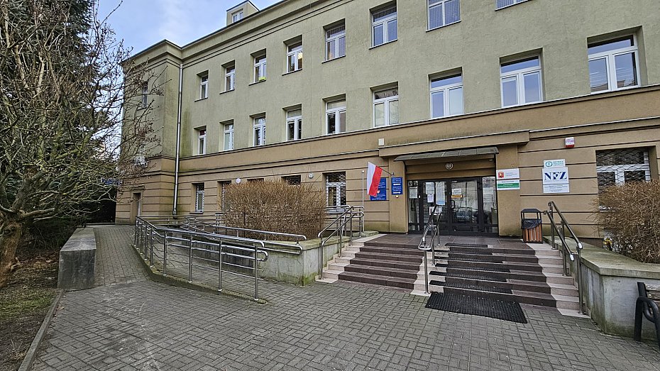Brakuje miejsc parkingowych przy przychodni