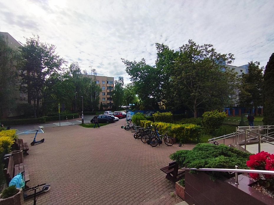 Obok basenu powstanie zielony skwerek z misiem Ratownisiem