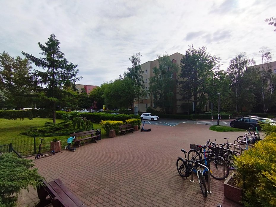 Obok basenu powstanie zielony skwerek z misiem Ratownisiem