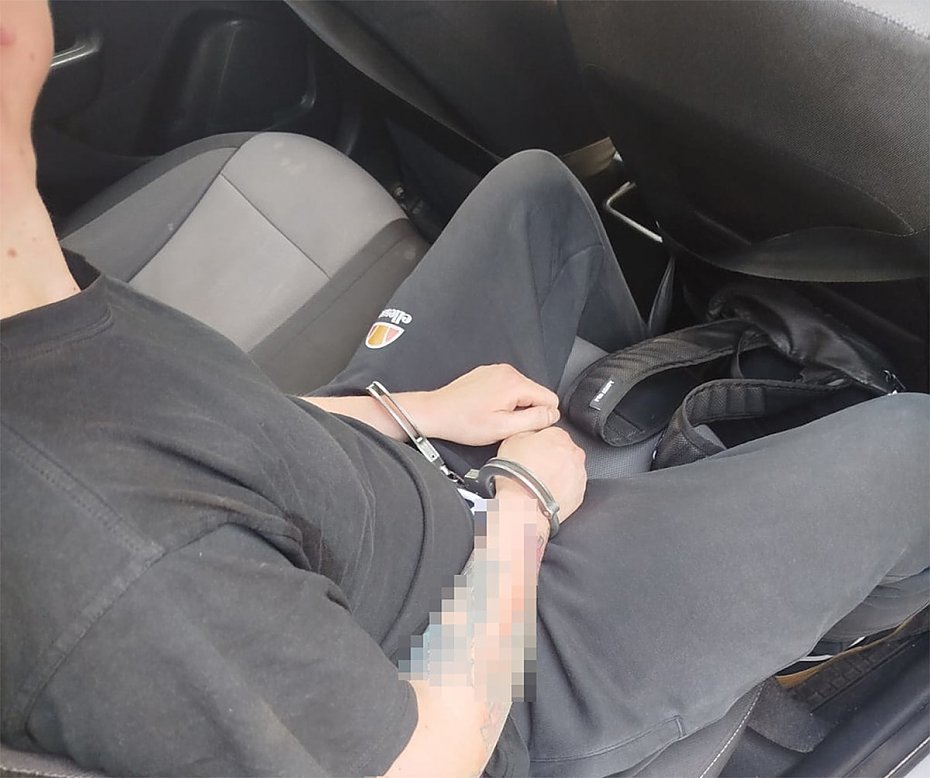 alt='Policjanci z Bielan przechwycili narkotyki u 24-latka'