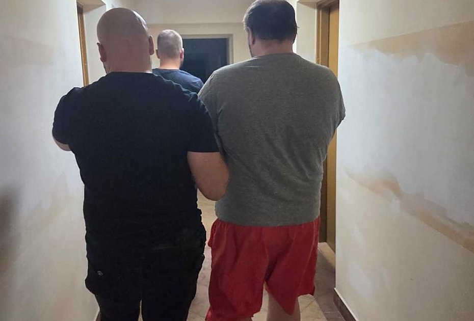Poszukiwany kilkoma listami goczymi nawet nie prbowa ucieka