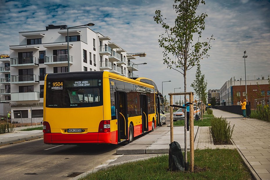 Autobus 249 dowiezie uczniw do nowej szkoy na Szeligowskiej