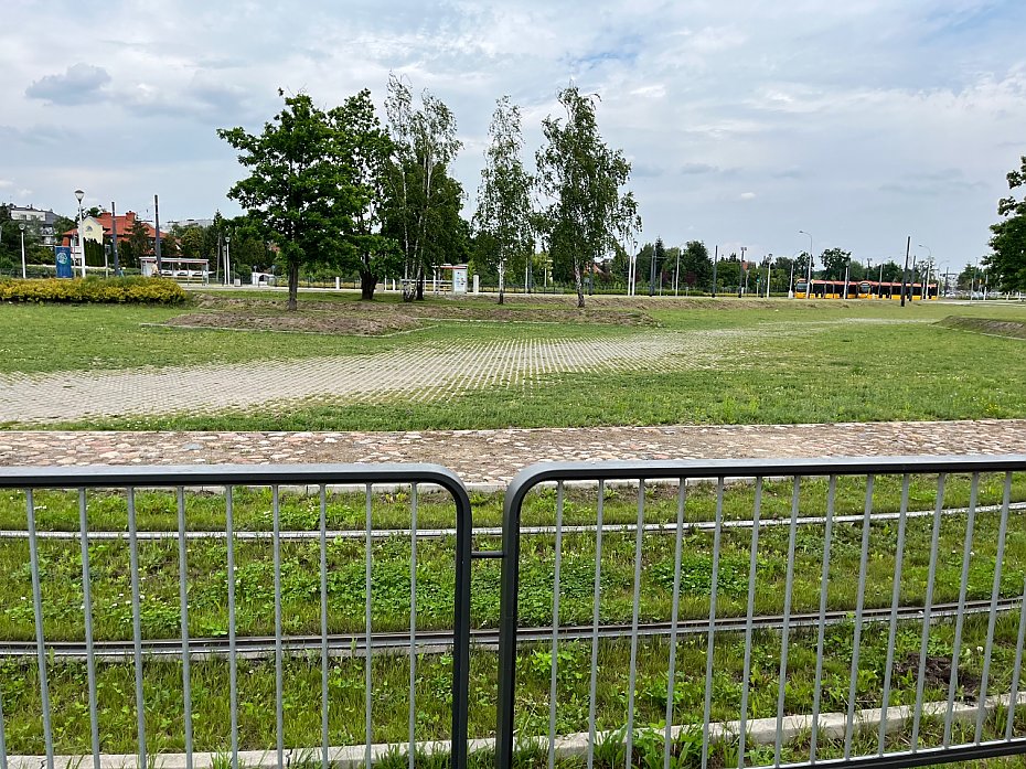 Parking przy ptli Winnica? "Kosmiczne" plany zamiast prostych rozwiza