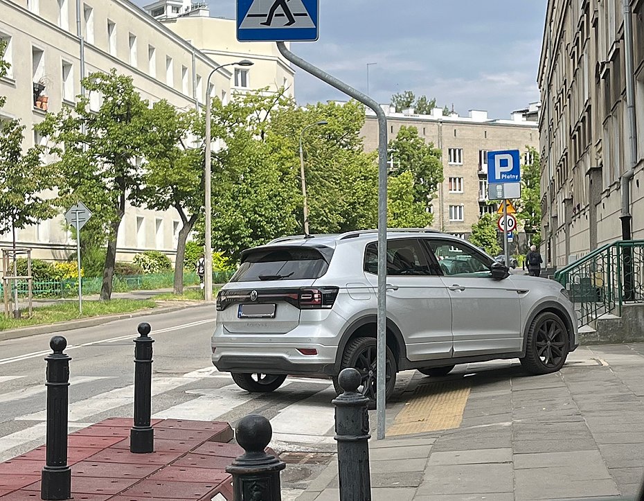 alt='Kierowcy, paczkomat i soce. Radny prosi o zmiany na Zajczka'