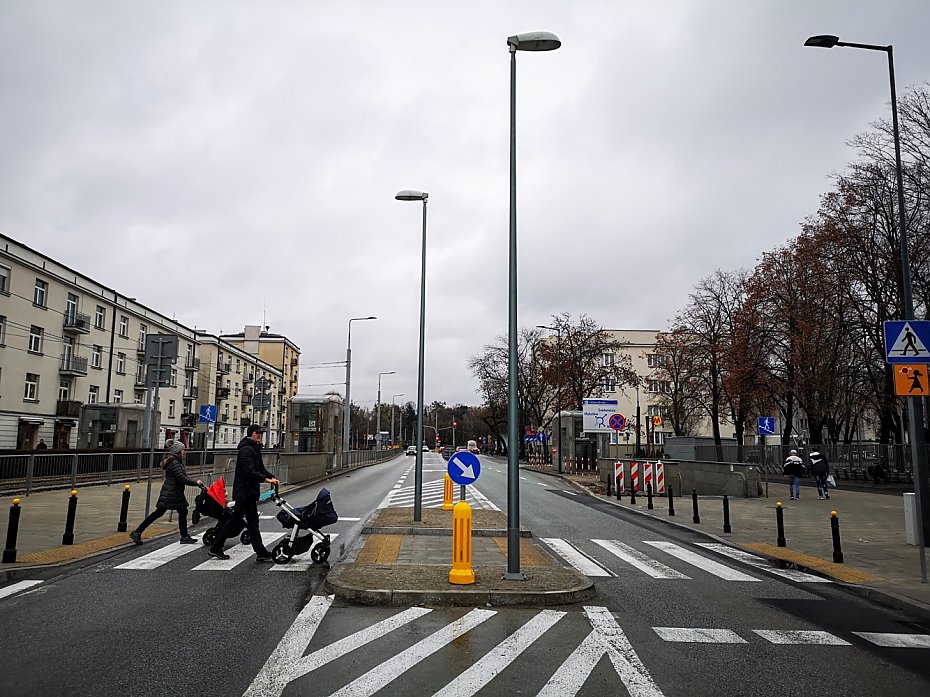 Radny chce zazieleni ul. Sowackiego. Urzdnicy zwlekaj