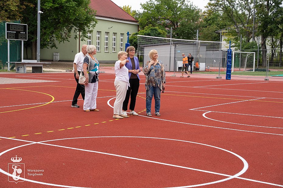 Szkoa Podstawowa nr 52 przy ul. Samarytanka 11a