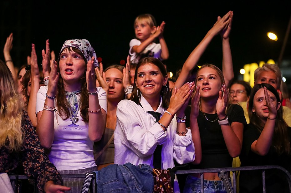 alt='Mokotw egna lato. Gwiazdy, koncerty i darmowe badania przy stacji Wilanowska'