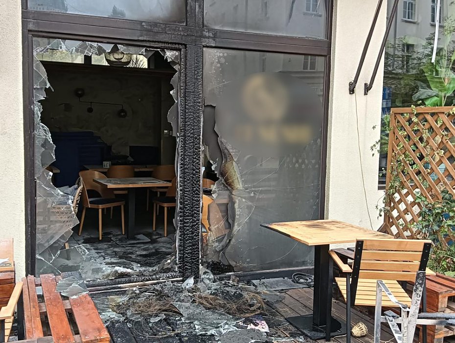 alt='Nocne podpalenie restauracji w Warszawie. Policja zatrzymaa 46-latka'