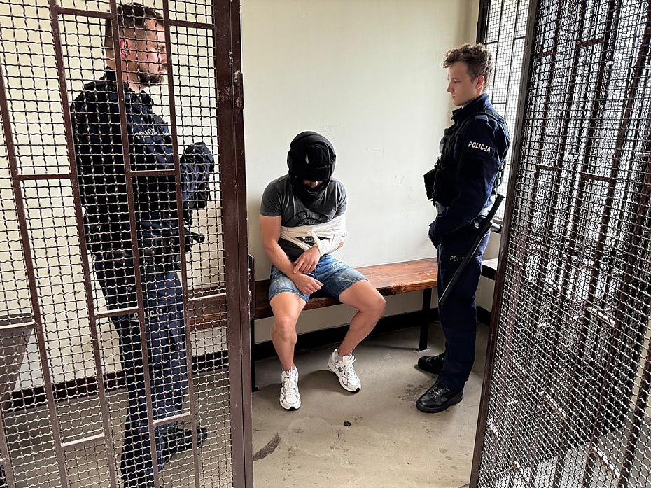 Nocne podpalenie restauracji w Warszawie. Policja zatrzymaa 46-latka