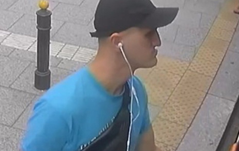 Kradzie telefonu w autobusie 521. Policja publikuje zdjcia podejrzewanego
