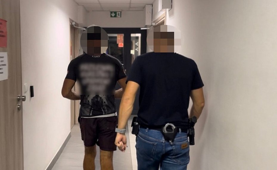alt='Grozi ssiadce kastetem i nawoywa do przemocy'