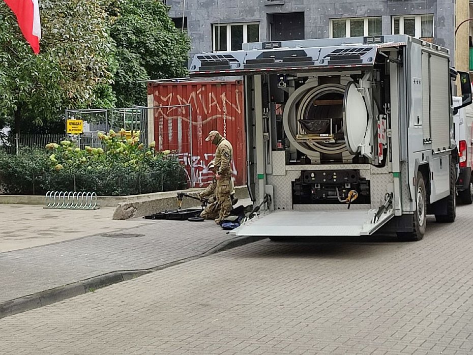 adunek wybuchowy w banku. wiczenia antyterrorystyczne na Woli