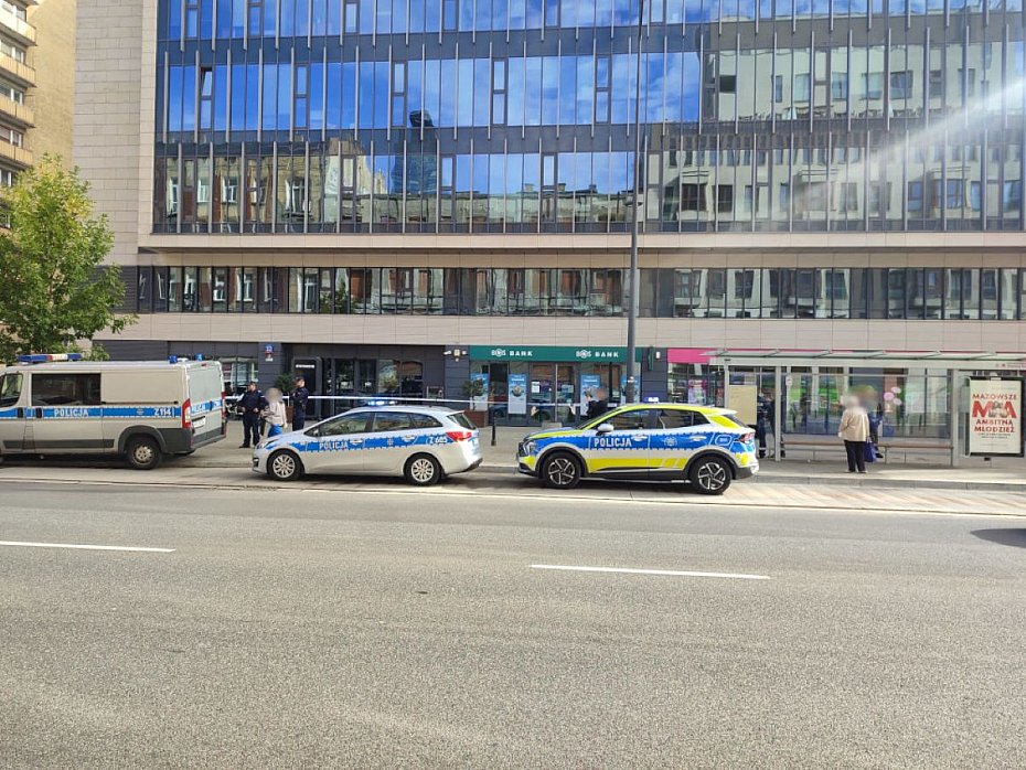 adunek wybuchowy w banku. wiczenia antyterrorystyczne na Woli