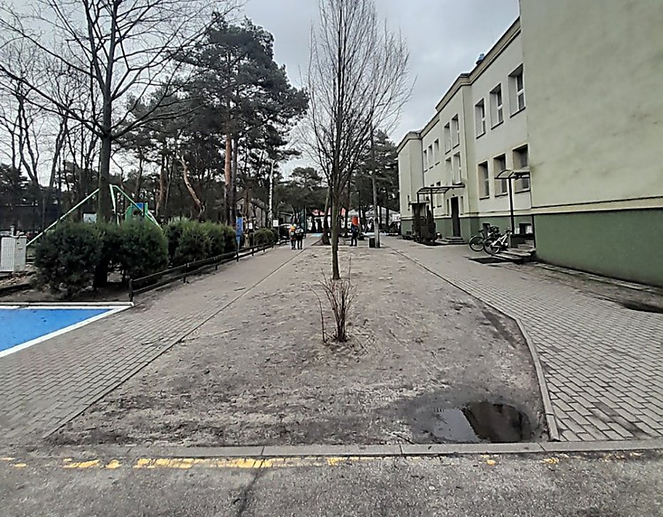 Nowa strefa relaksu przy szkole na Bajkowej