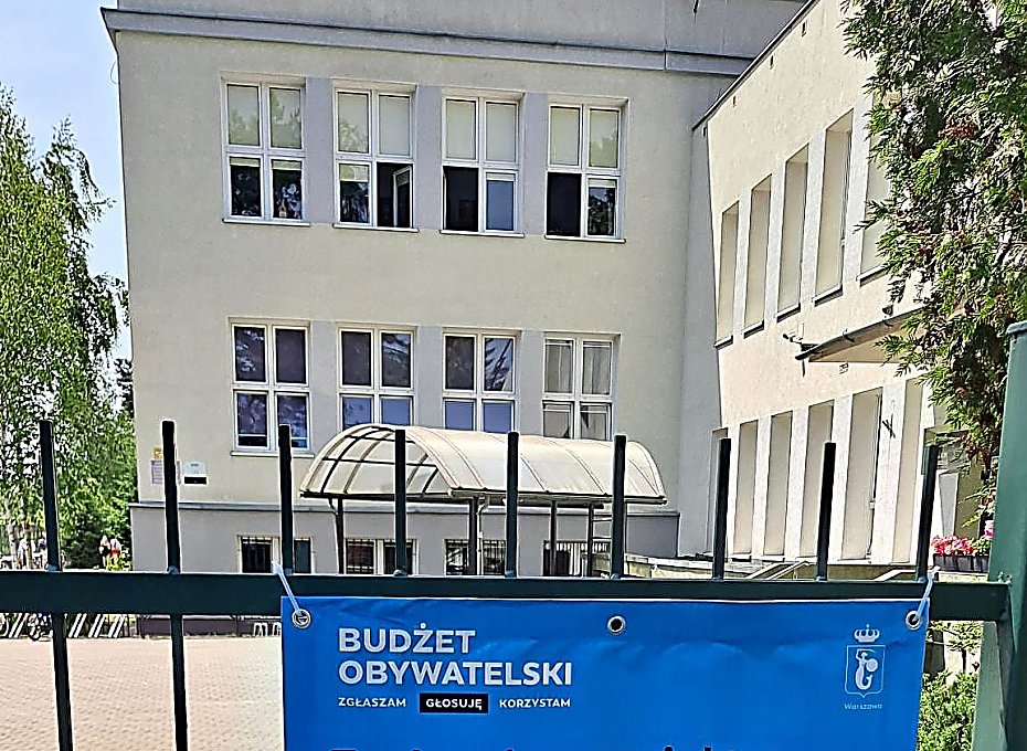 alt='Plac zabaw i boisko przy Poezji do remontu'