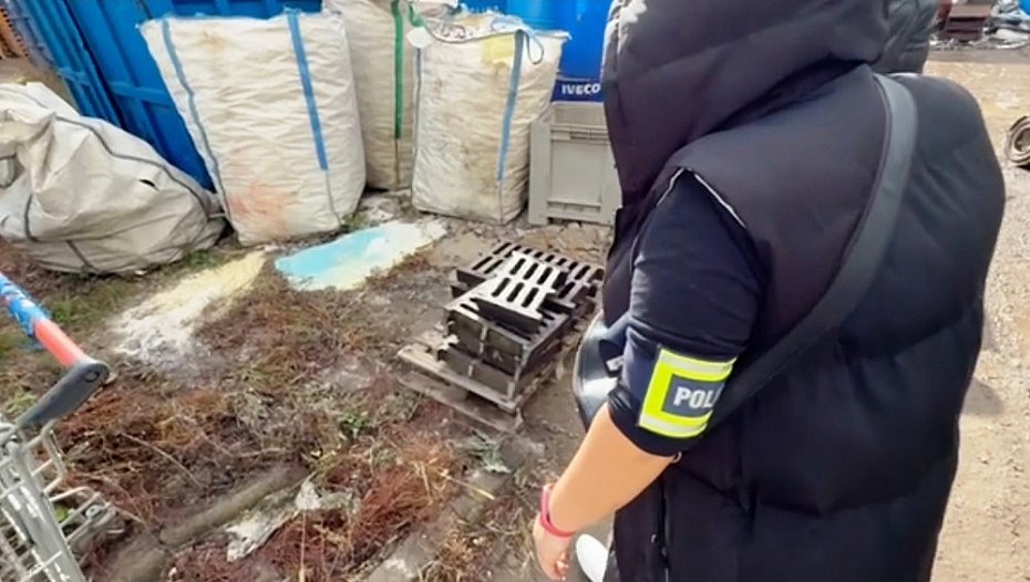 Zodziej wazw do studzienek zatrzymany przez policj