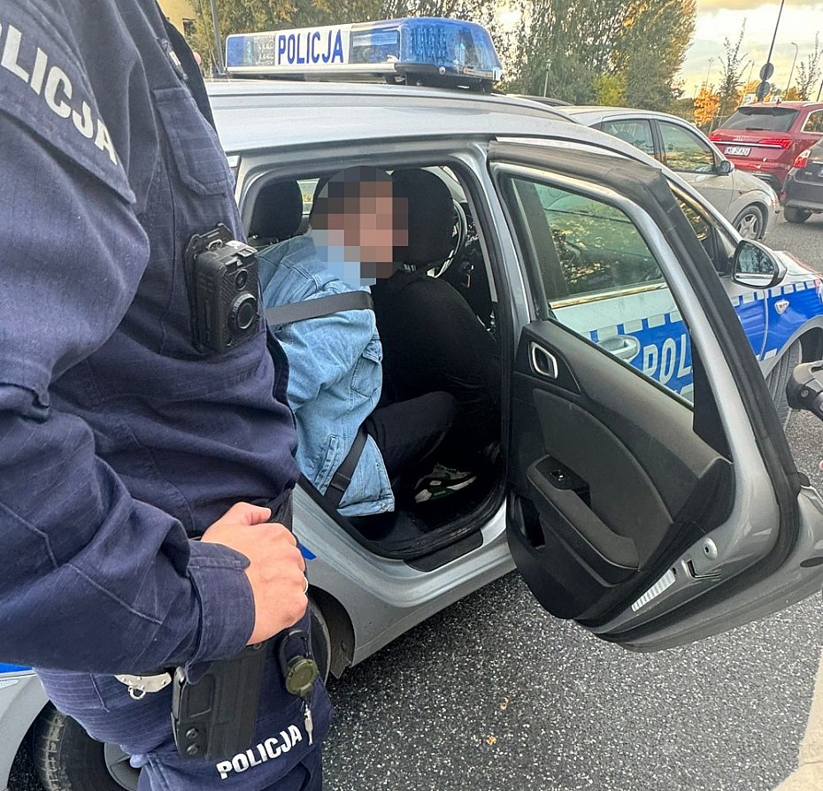 alt='Pijany kierowca z zakazami zatrzymany na Mokotowie'