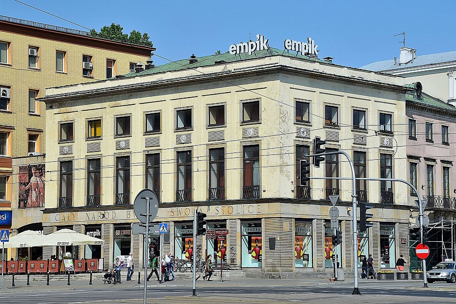 alt='Lokal po Empiku od lat stoi pusty. Co dalej?'