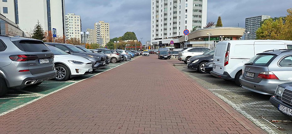 Parking przy ratuszu nie dla mieszkacw. Urzdnicy maj pierwszestwo