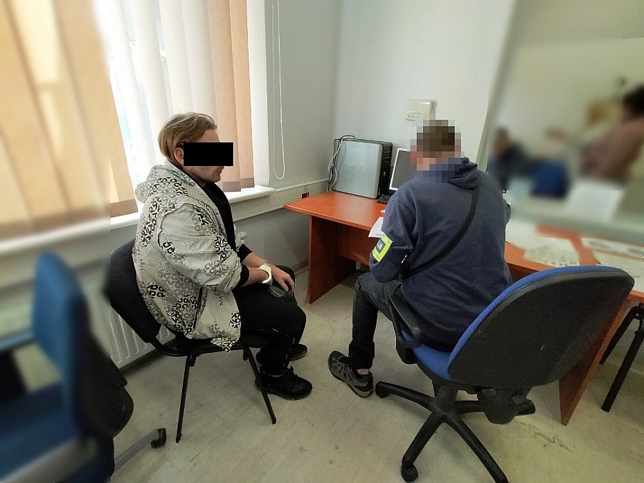 Zatrzymali go za brak pasw. To nie by jego gwny problem