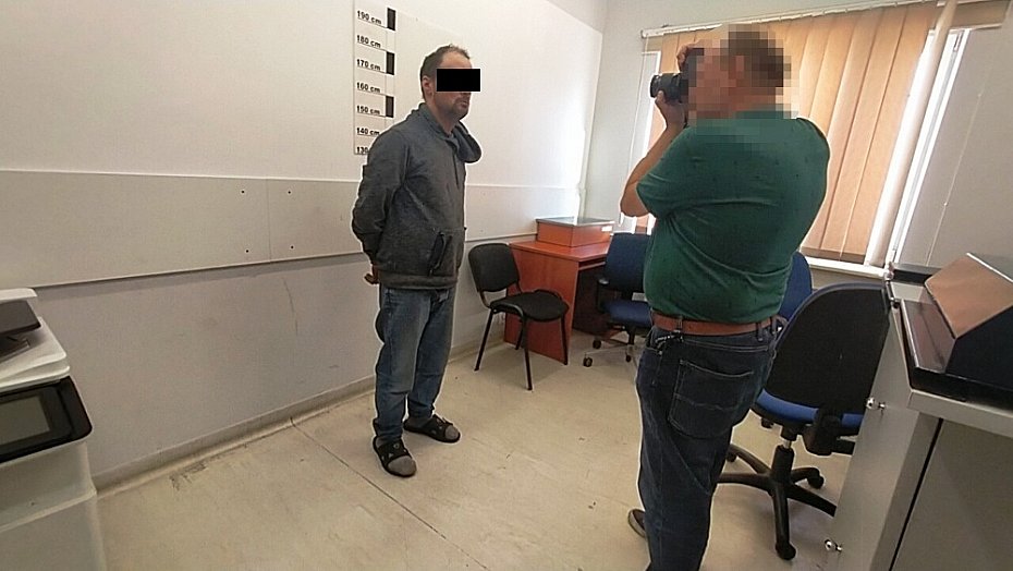alt='Podpalił zabytkową kamienicę na Pradze. 40-latek trafił do aresztu'