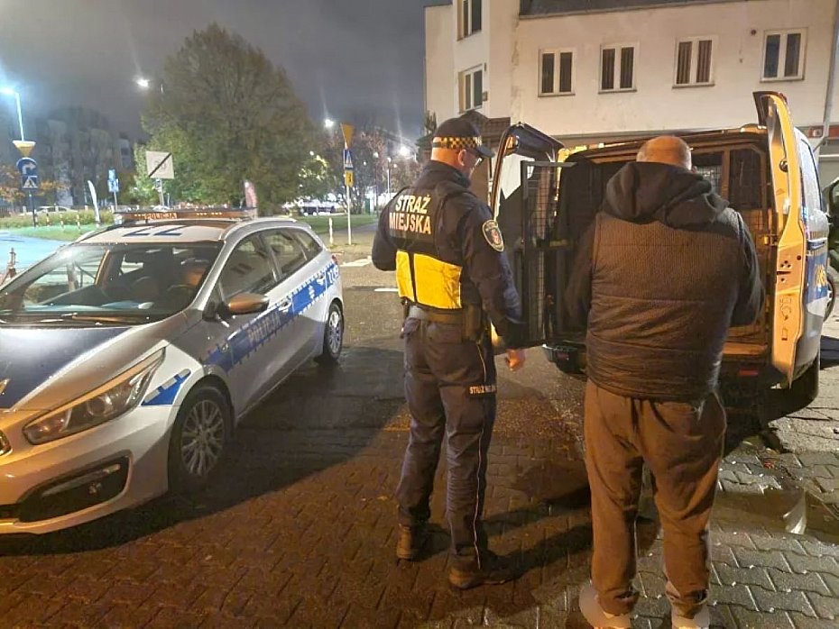 alt='Sprzedała piwo pijanemu. Właściciel sklepu może stracić koncesję'