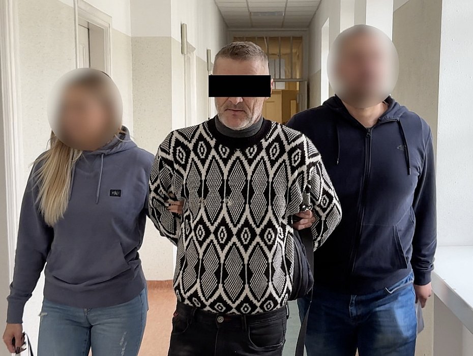 Policja rozbia gang zodziei samochodw. Zatrzymano osiem osb