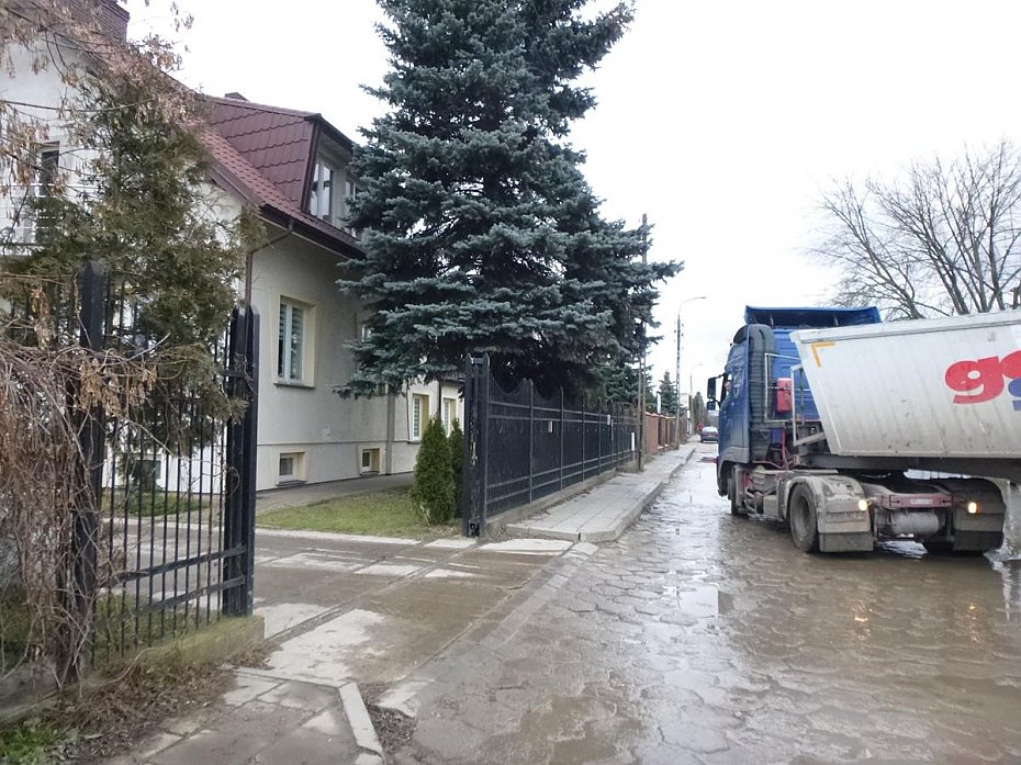 alt='Białołęka. Ulica Konwaliowa'