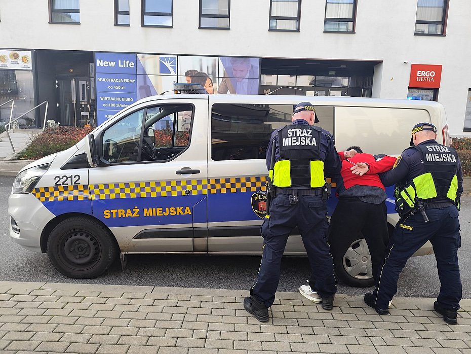 alt='Groził pobiciem i podpaleniem mieszkania. Interweniowała straż miejska'