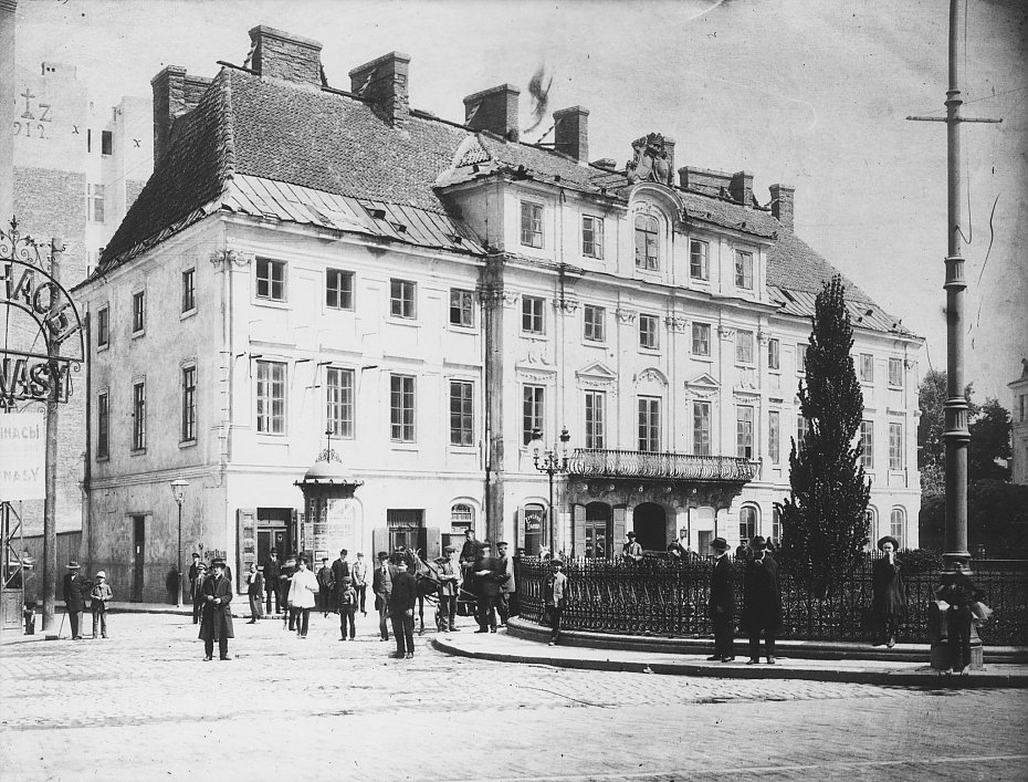 Paac Karasia wrci na chwil i odwiey dyskusj