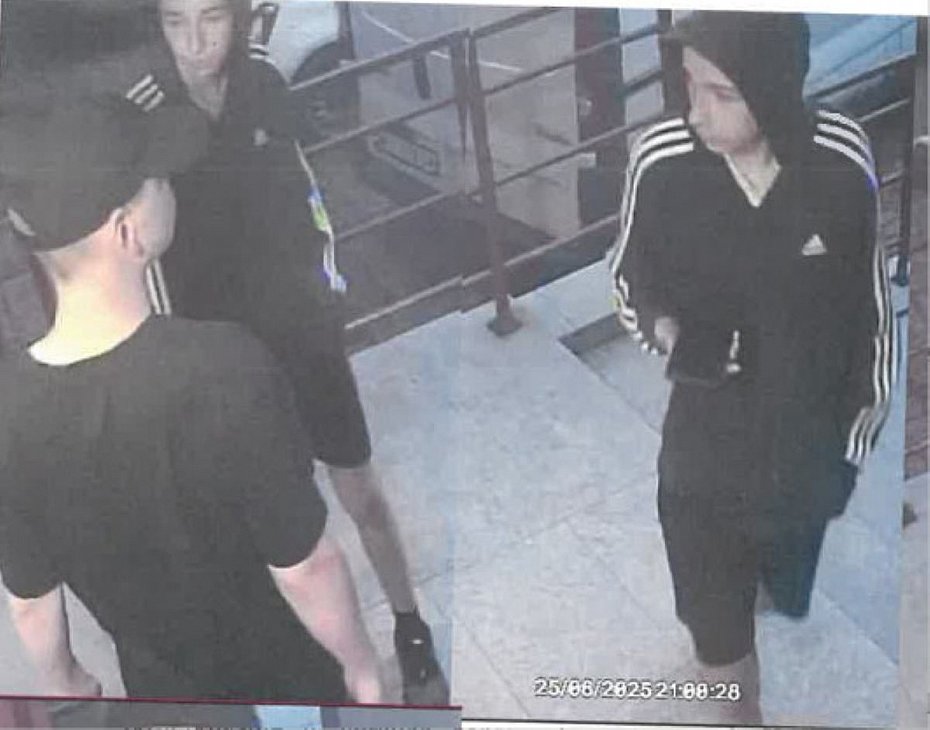 alt='Policja szuka mczyzn mogcych mie zwizek z oszustwem &quot;na policjanta&quot;'