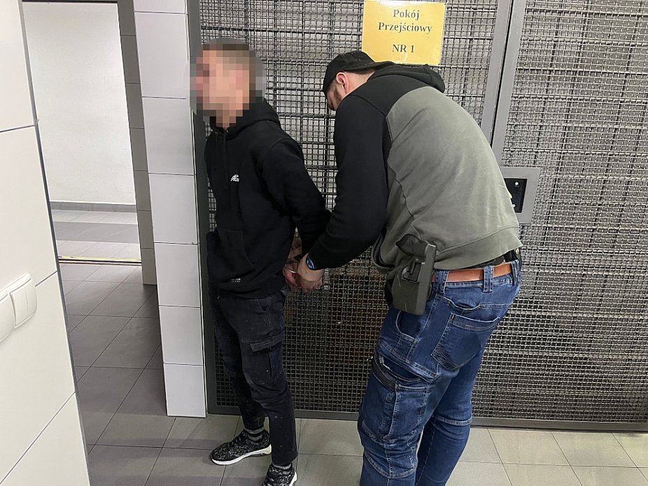 alt='Mia dwa zakazy prowadzenia. 31-latek zatrzymany za kierownic'