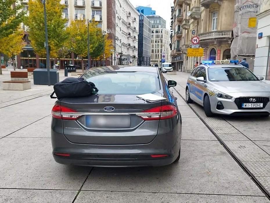 alt='Nie mia prawa jazdy, jecha autem szefa. Prosi o dyskrecj'