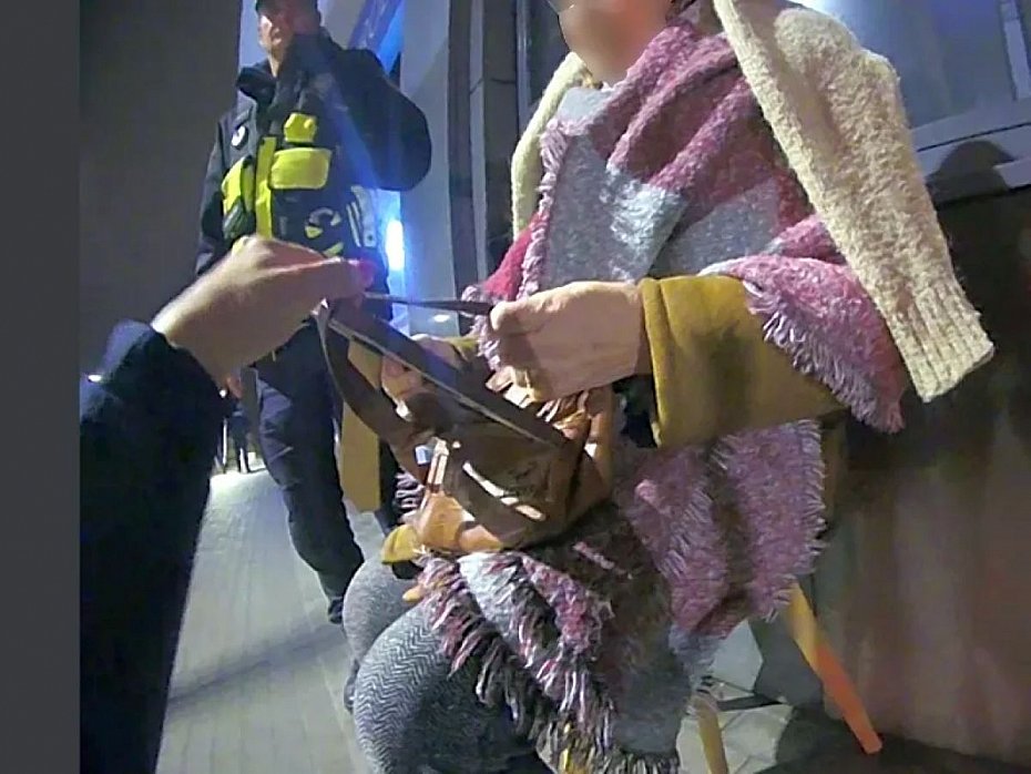 alt='Nie wiedziaa, kim jest ani dokd i. Seniorka bya bezradna'