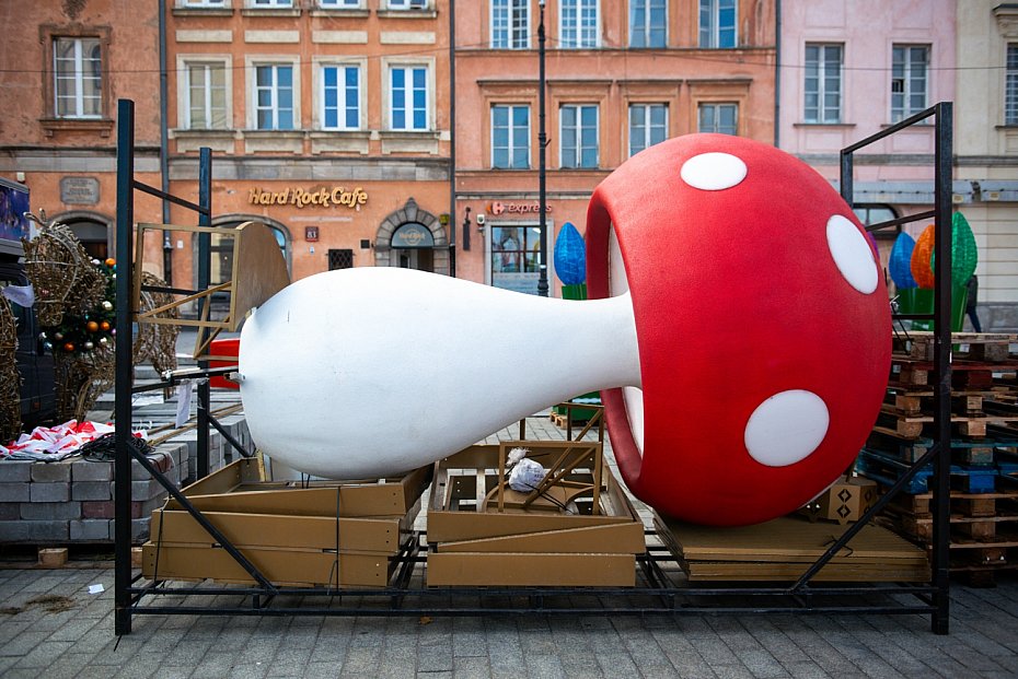 alt='Trakt Krlewski znw rozbynie. Ostatni sezon witecznej iluminacji w stylu retro'