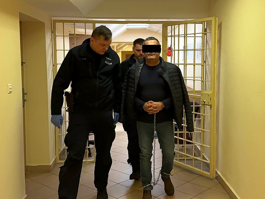 alt='Policja zatrzymaa czonka tureckiej mafii poszukiwanego czerwon not Interpolu'