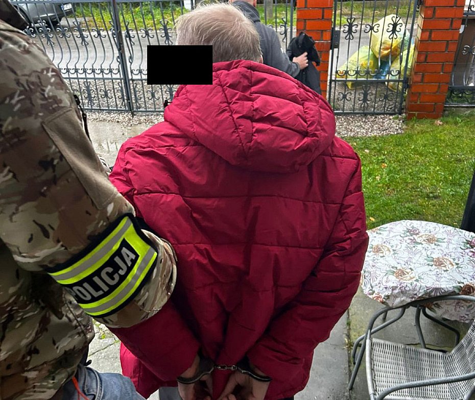 alt='Policja zatrzymaa oszusta. Senior straci 24 tysice'