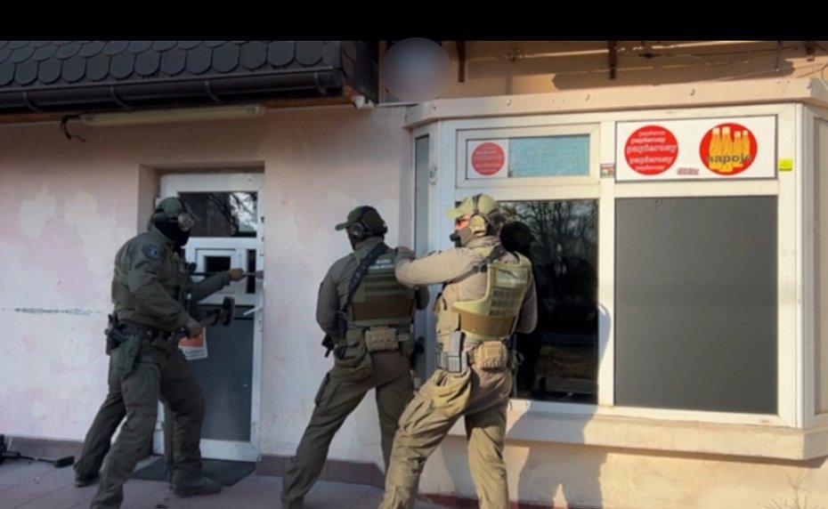 alt='Akcja na Mokotowie. Zabezpieczono dziewi nielegalnych automatw do gier'