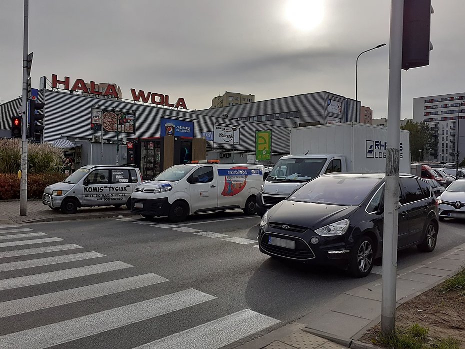 alt='Dodatkowy pas do skrtu w lewo zmieniby wszystko'