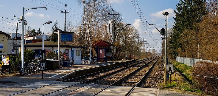 alt='Wzdu linii WKD powstanie trasa rowerowa'