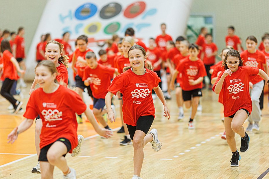 Mnstwo dzieci w Nieporcie. Odwiedzi je gwiazda sportu