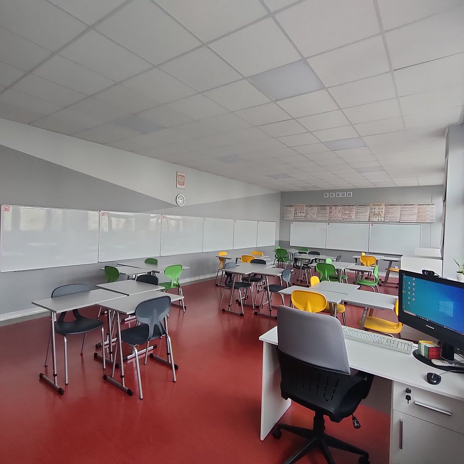 alt='Pierwsza taka pracownia w szkole na Biaoce'