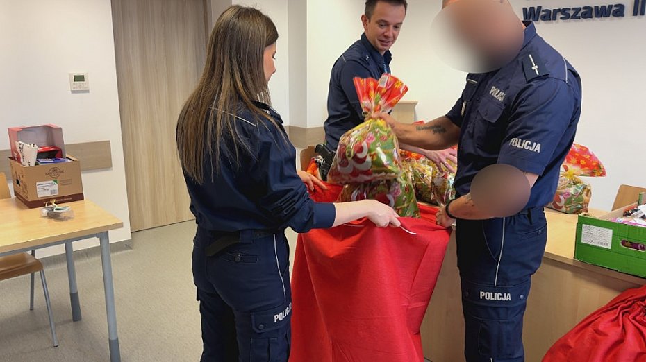 �wi�teczny gest policjant�w z Mokotowa