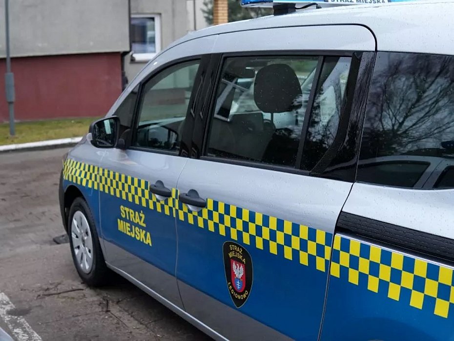 alt='Nowy samochd dla legionowskiej stray miejskiej'