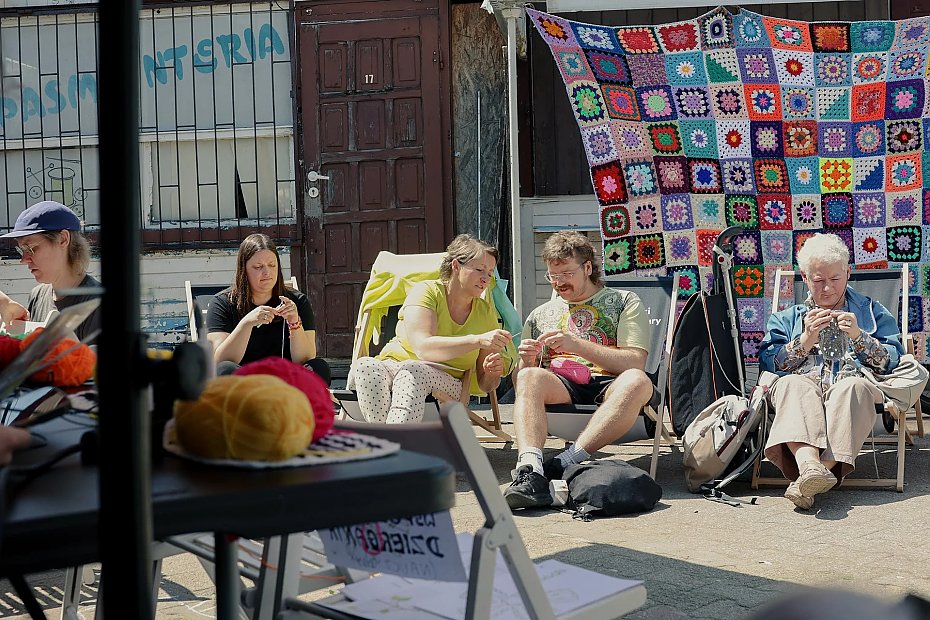 Metamorfoza na bazarku. Pawilon 27 peen kultury